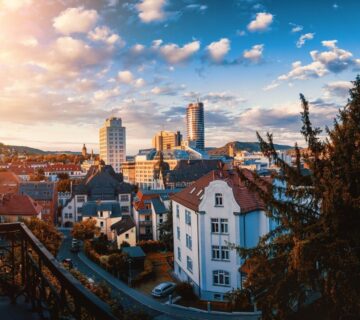 Blick auf die Jenaer Innenstadt Bildrechte Adobe Stock 360x320